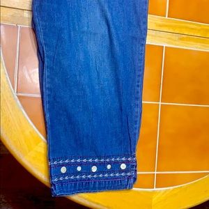 3/20 Ladies denim capris size 14